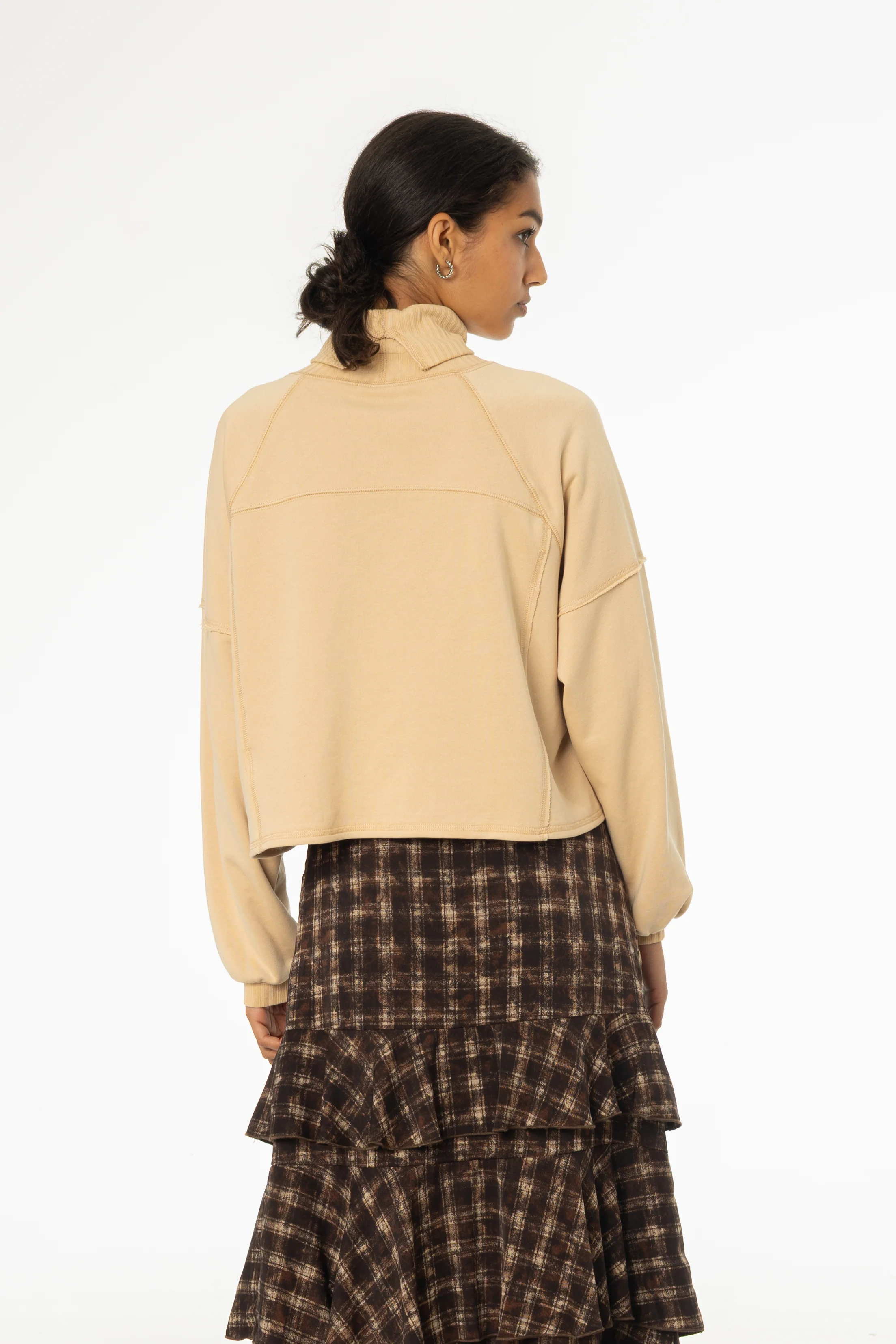 Tan Ribbed Turtleneck Sweatshirt - KJDHW