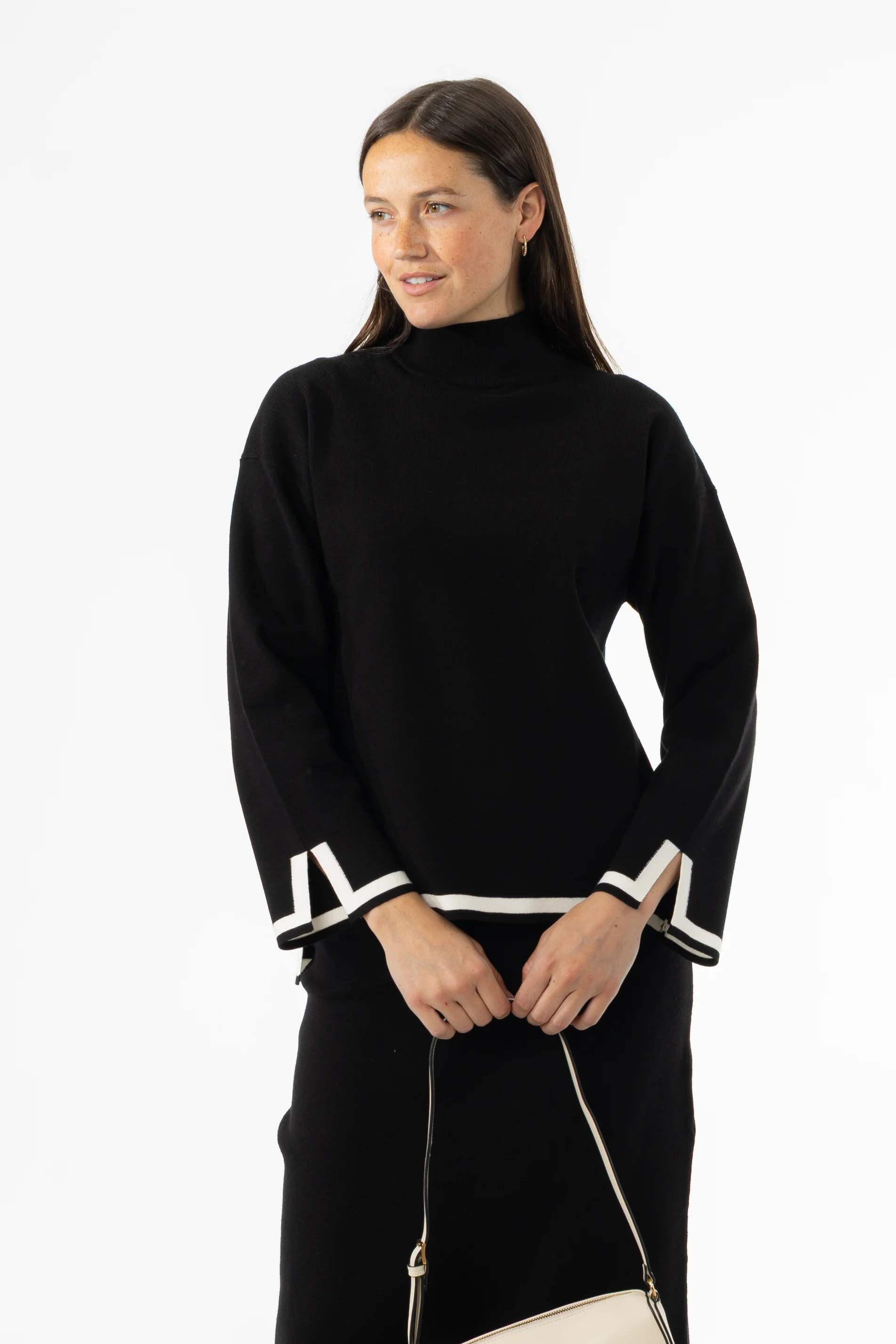 Black Contrast Trim Knit Sweater - KJDHW
