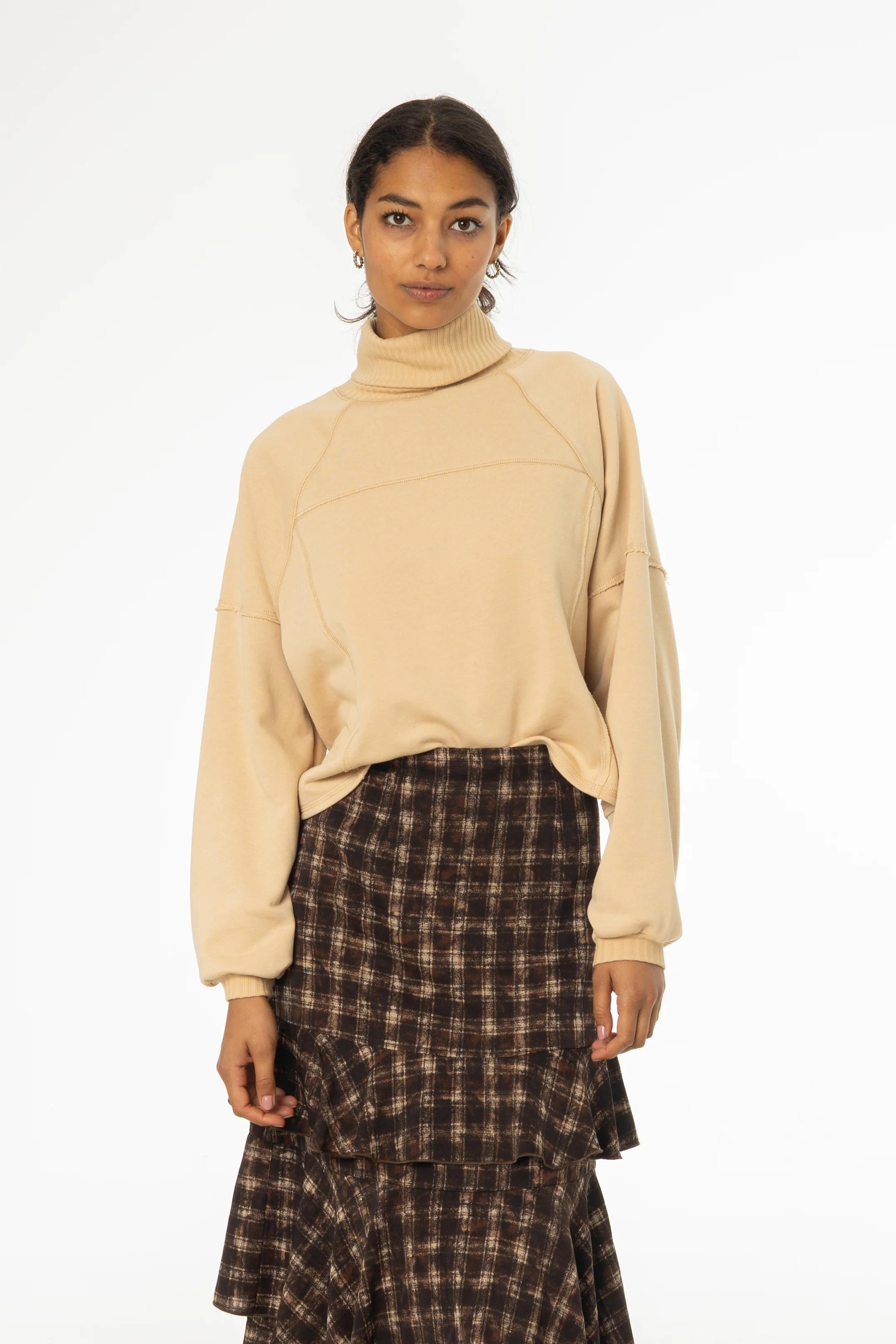 Tan Ribbed Turtleneck Sweatshirt - KJDHW
