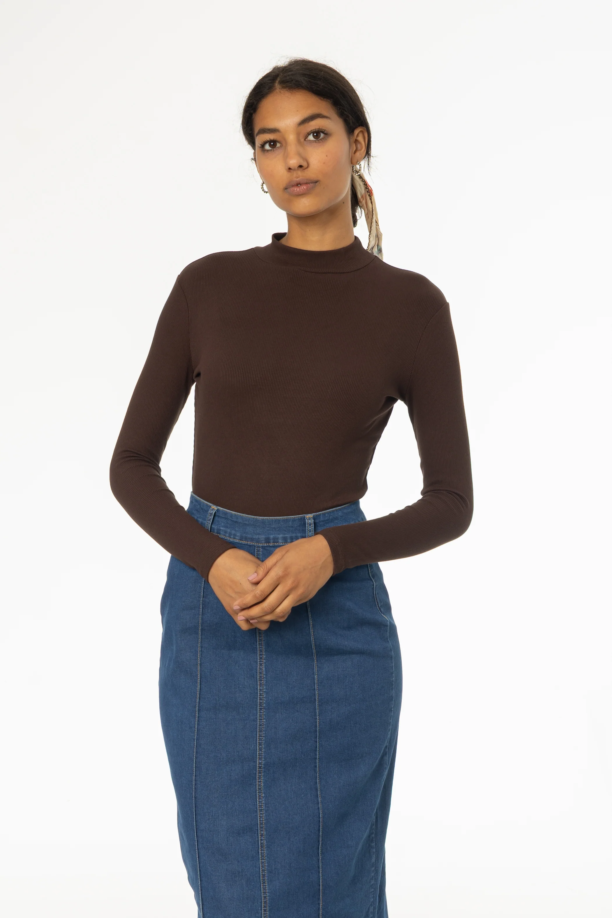Brown Ribbed Mock Neck Top - KJDHW