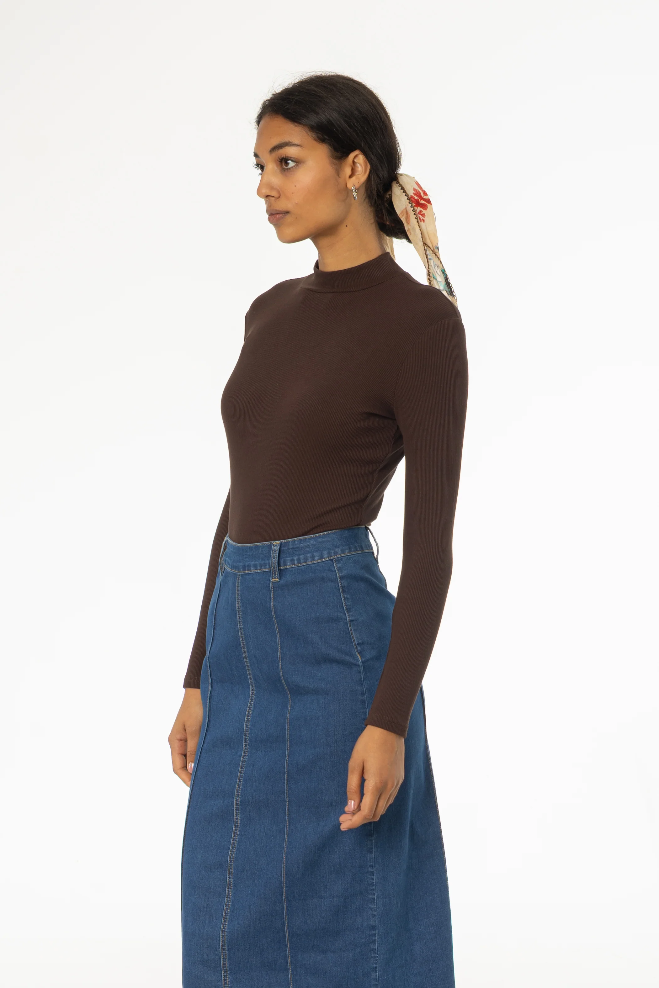 Brown Ribbed Mock Neck Top - KJDHW