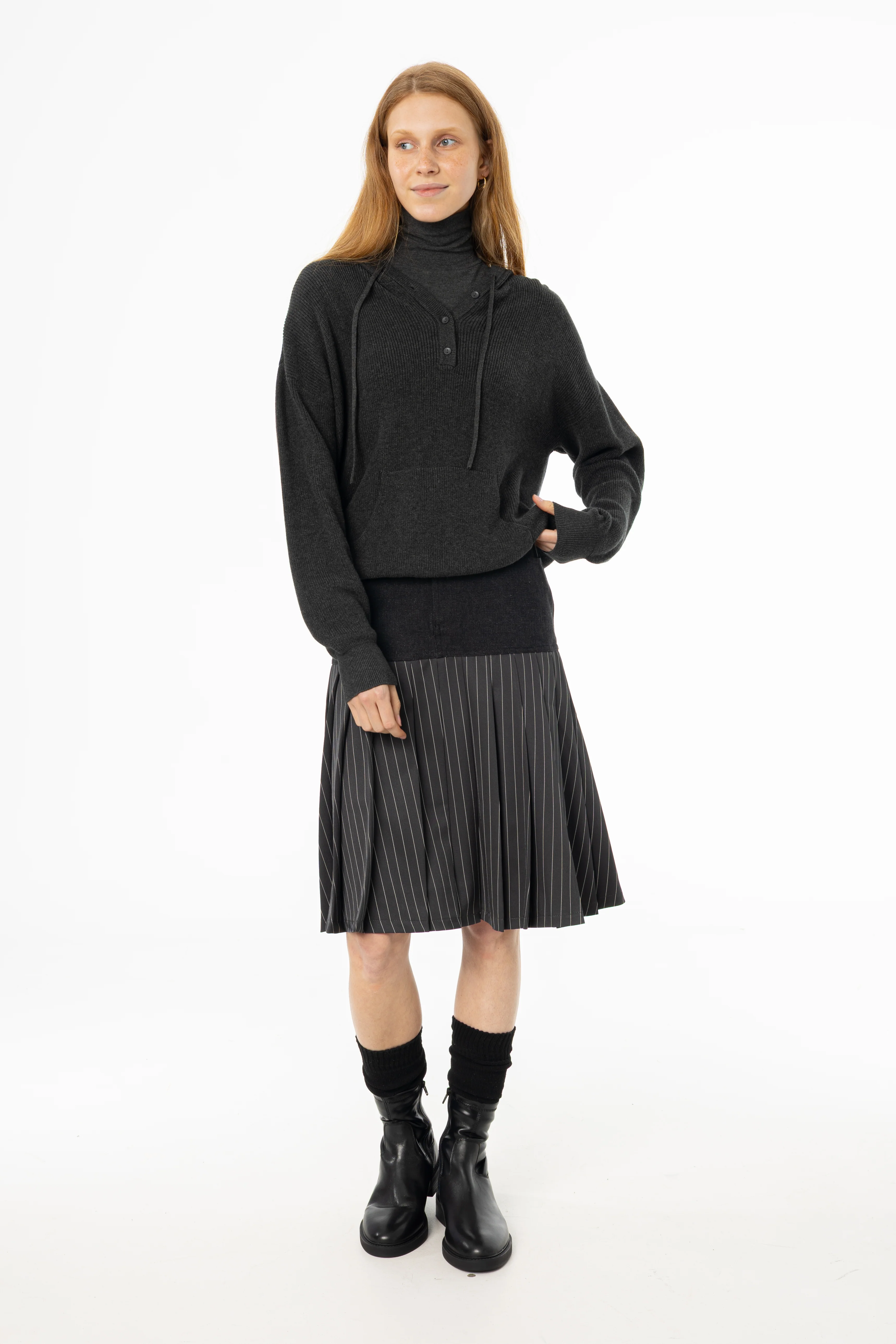 Grey Pinstripe Pleated Denim Skirt - KJDHW