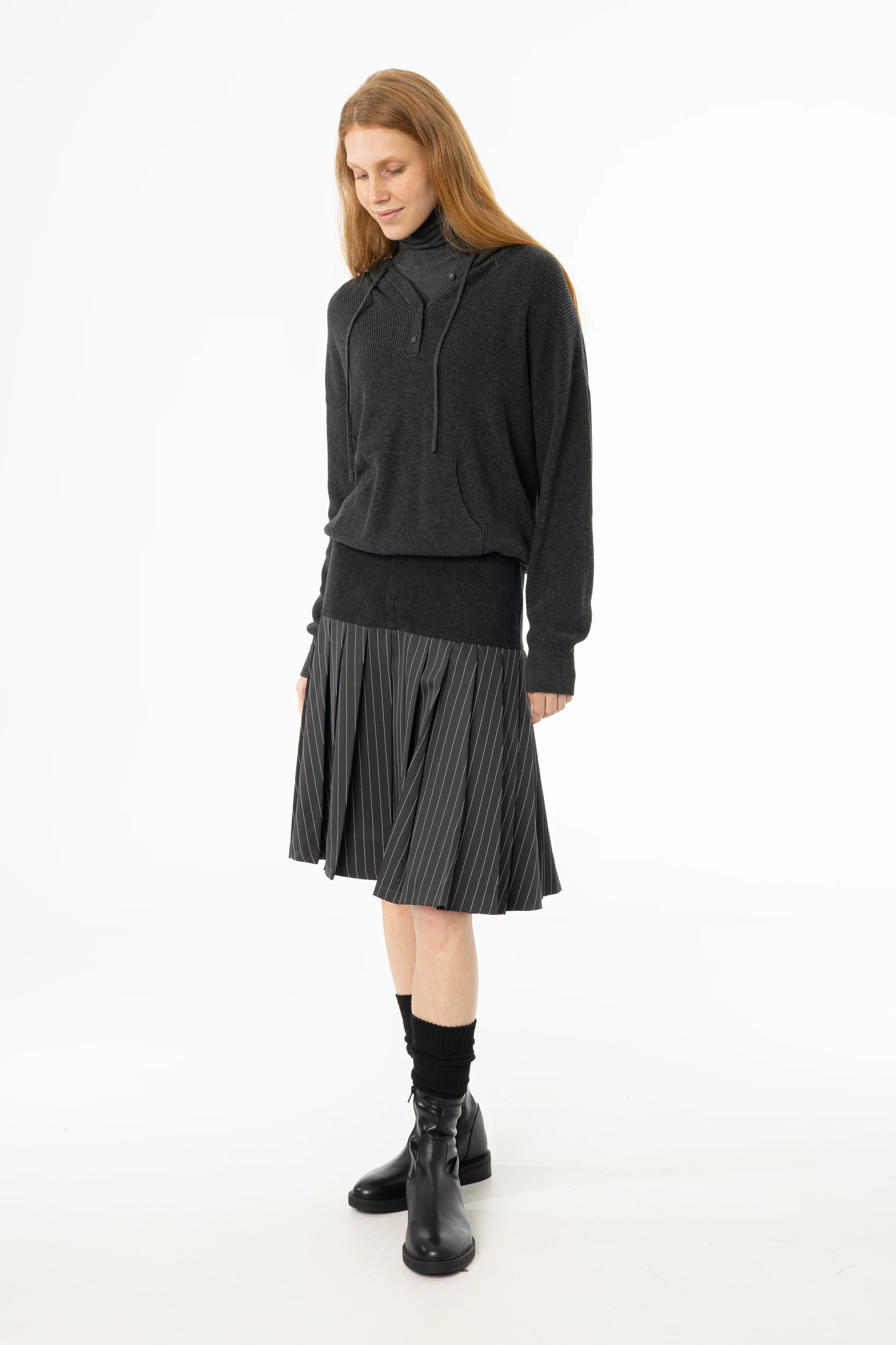 Grey Pinstripe Pleated Denim Skirt - KJDHW