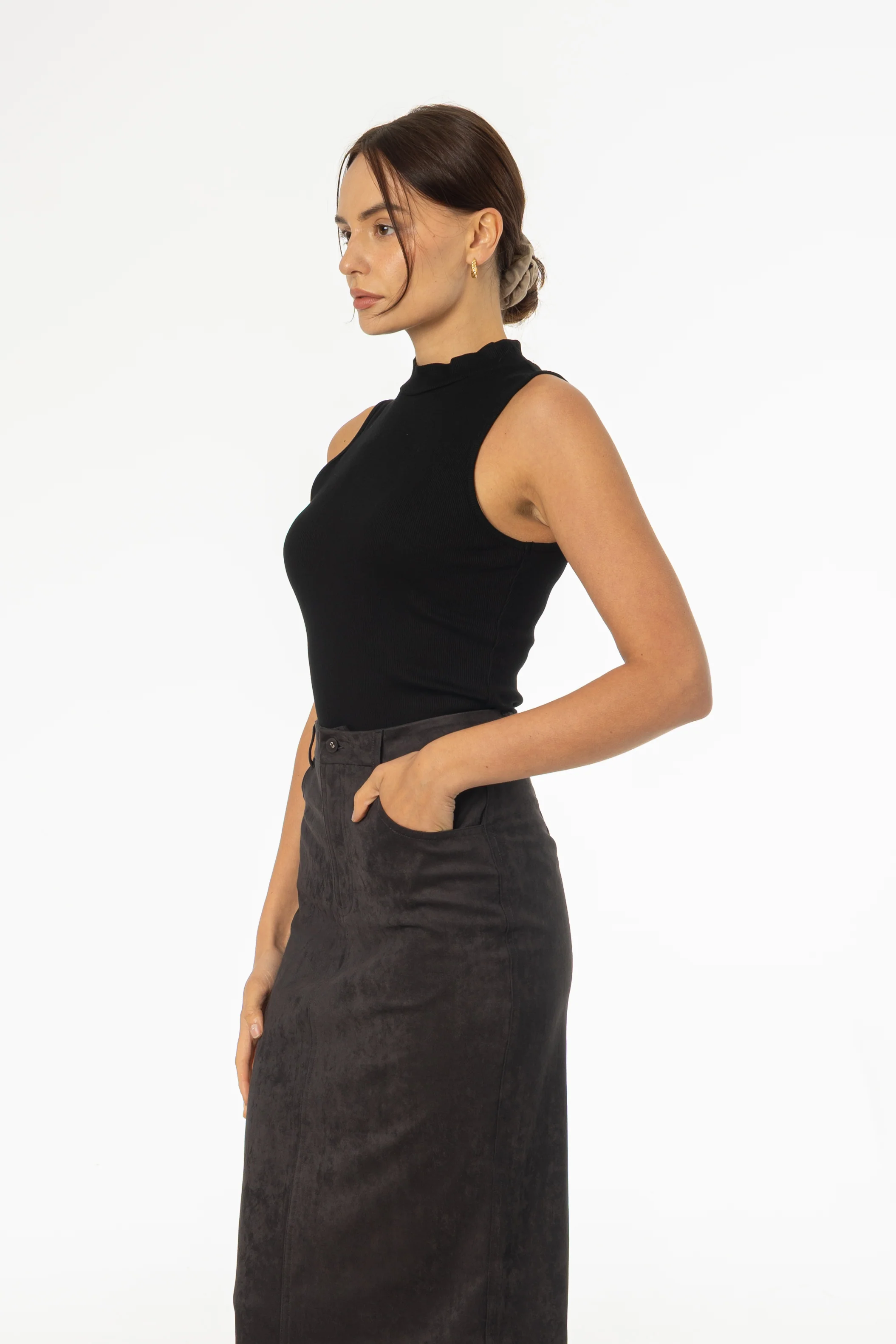 Black Ribbed Sleeveless Mock Neck Top - KJDHW