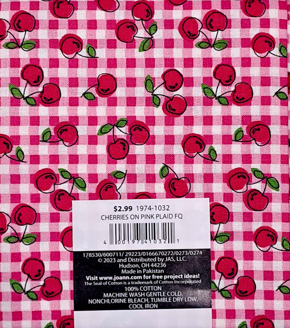 18 x 21 Pink Cherries Novelty Cotton Fabric Quarter 1pc