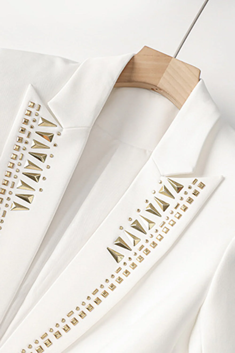 White Beaded Peak Lapel Women Blazer - VNBITS