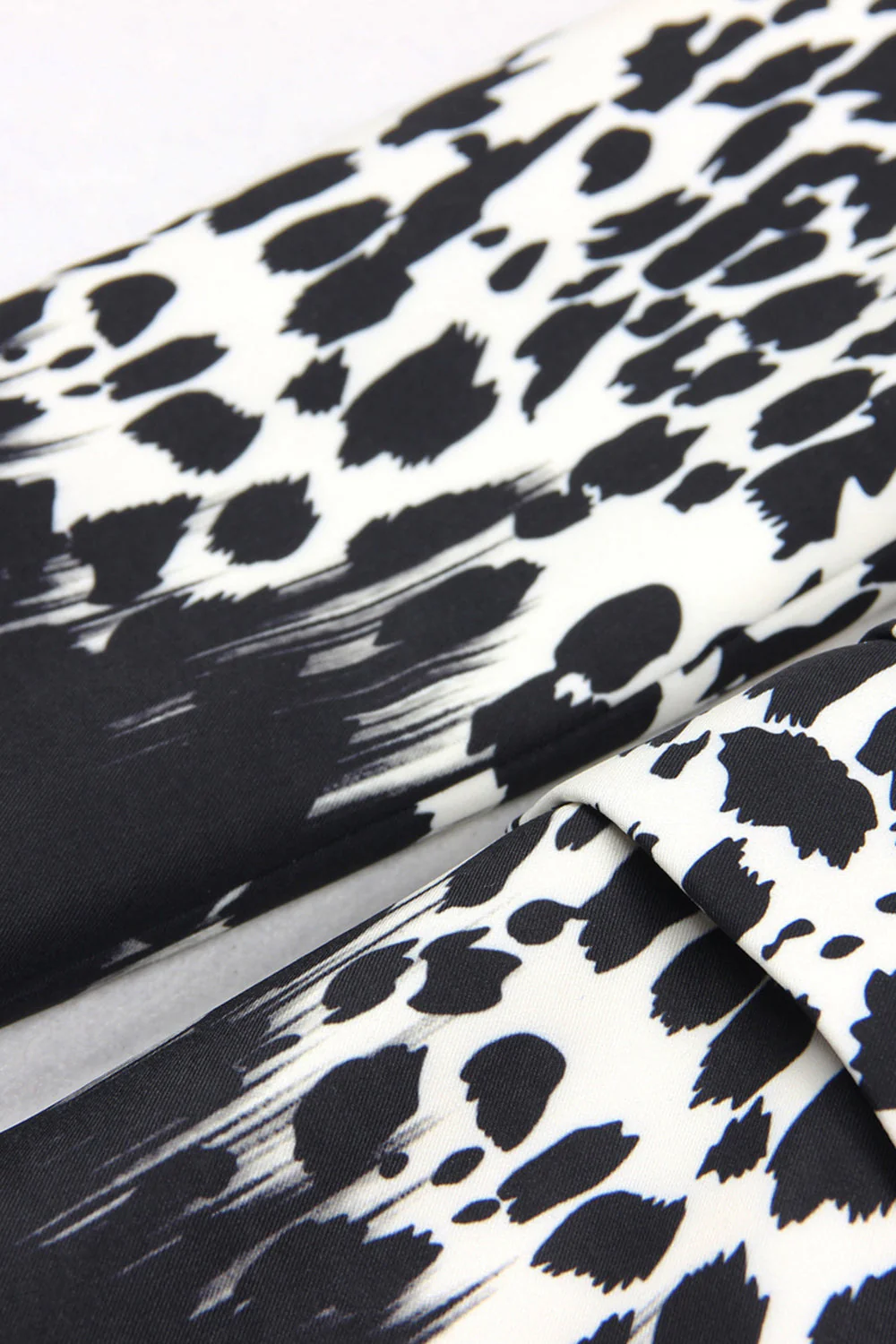 Black and White Leapard Pattern Peak Lapel One Button Women Blazer - VNBITS