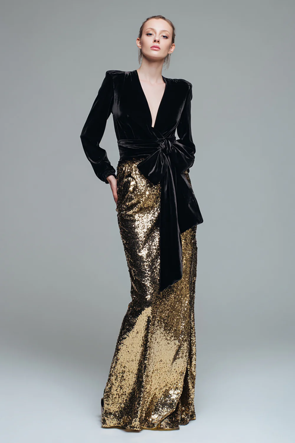 Sparkly Black and Gold Sequins Long Sleeves Holiday Party Dress with Bow - VNBITS