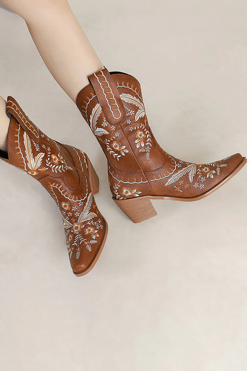 Black Embroidered Chuncky Heel Cowgirl Ankle Boots - JUORTHO
