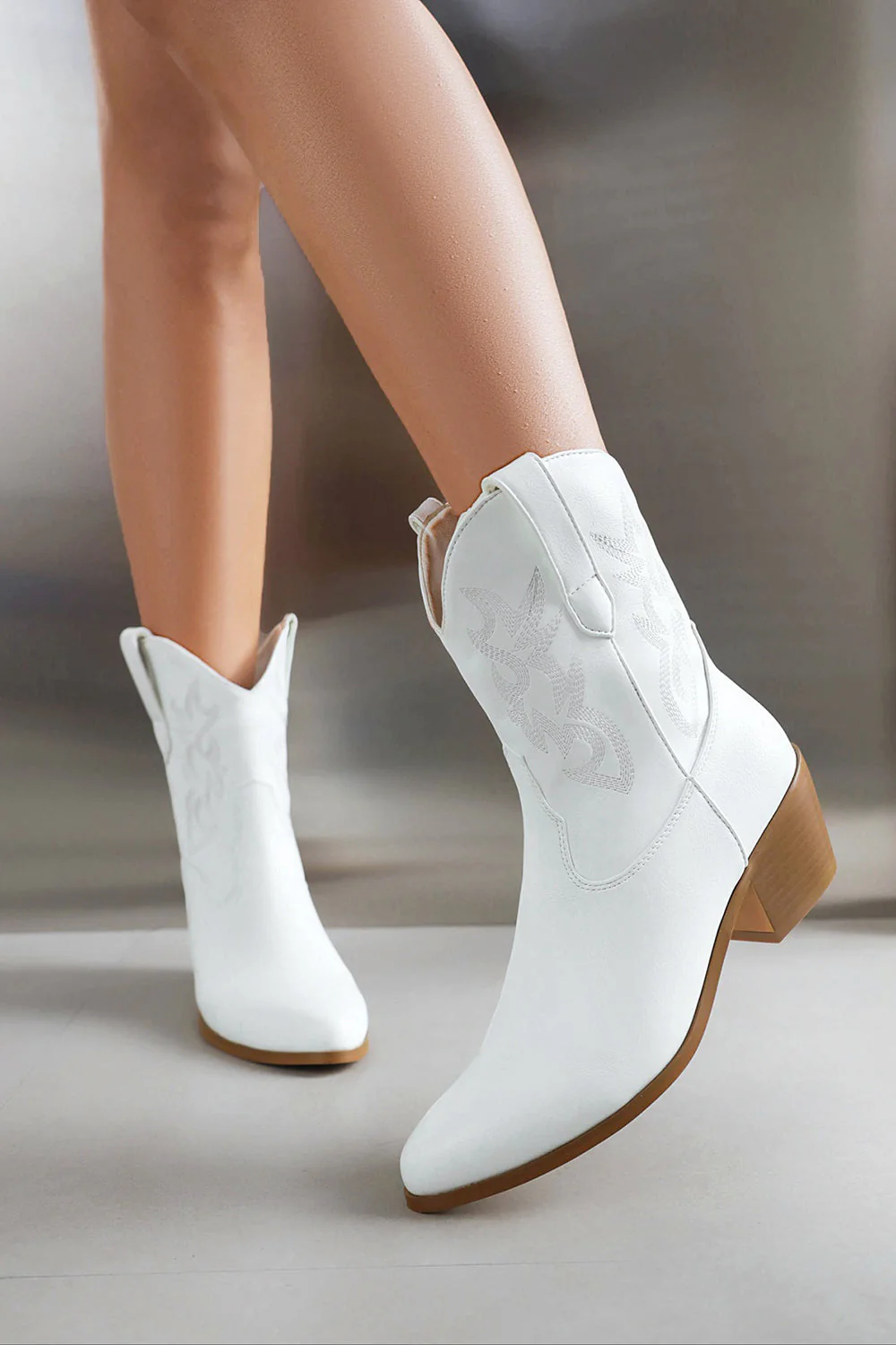 Golden Low Chunky Heel Western Cowgirl Boots - JUORTHO