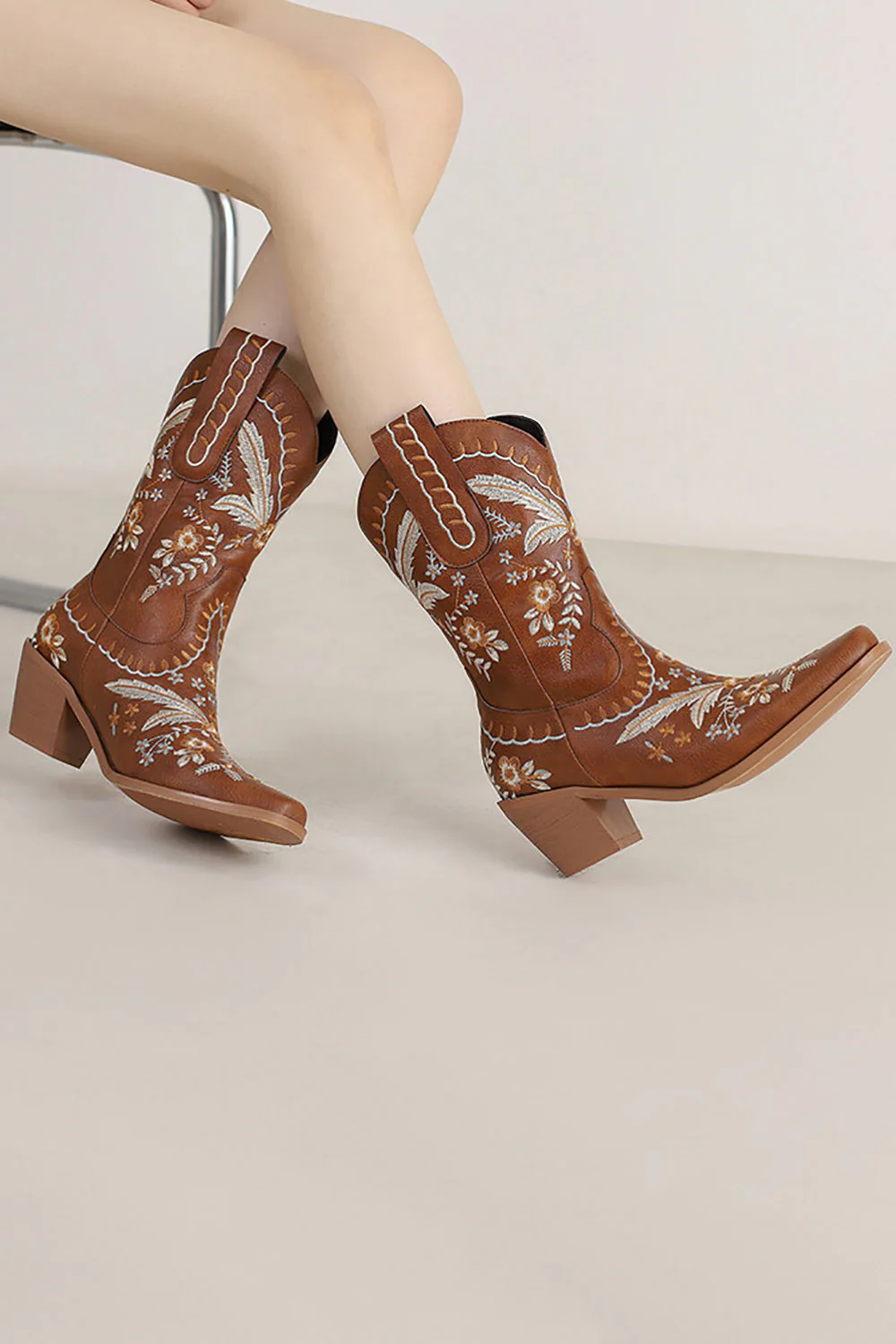 Black Embroidered Chuncky Heel Cowgirl Ankle Boots - JUORTHO