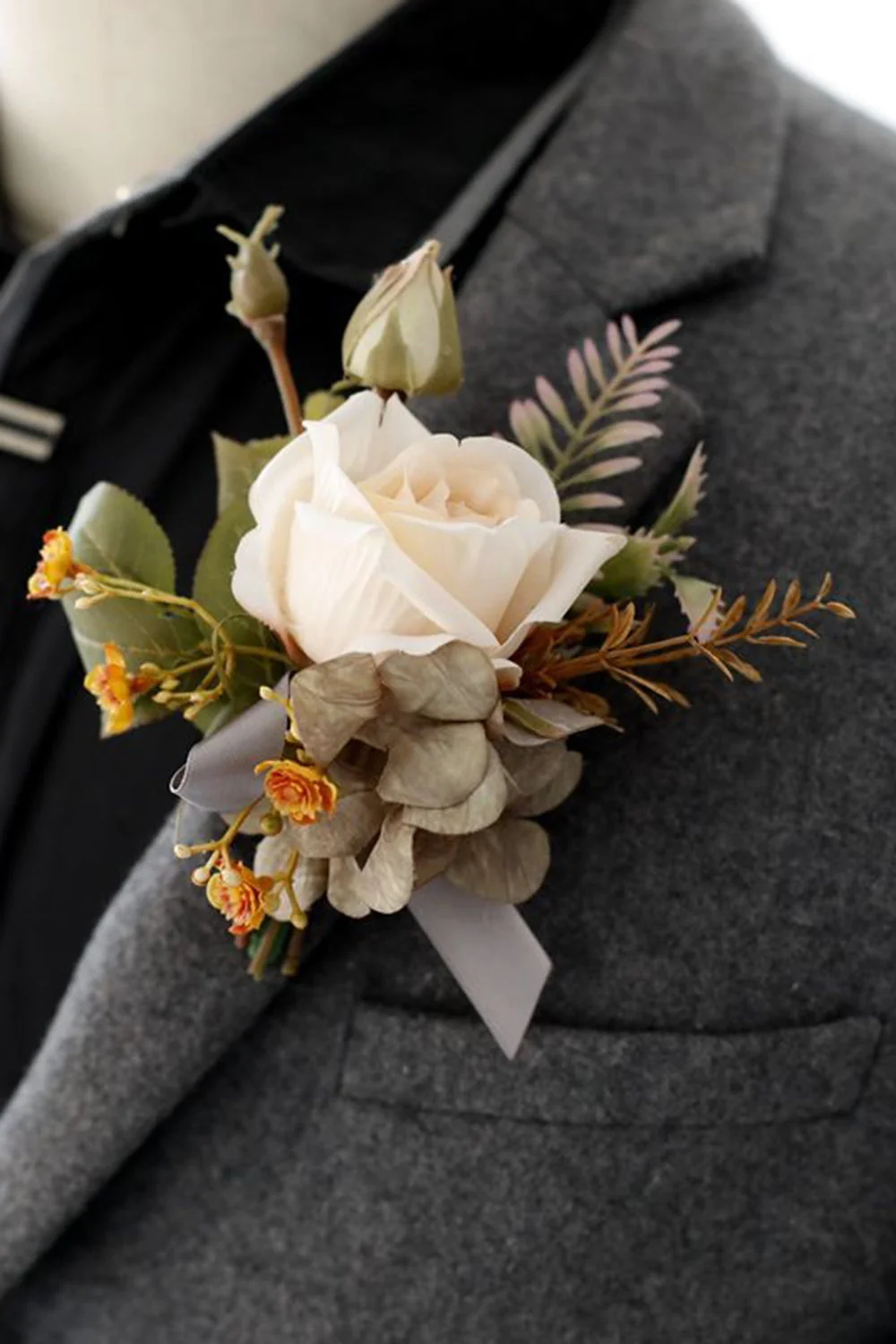 Elegant Blush Prom Wrist Corsage and Men‘s Boutonniere For Wedding Party - JUORTHO
