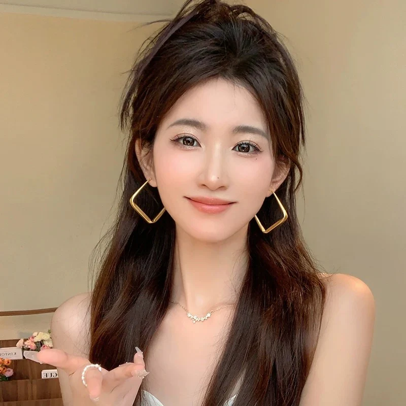 Earrings 2023 new trendy light luxury high-end European and American exaggerated diamond-shaped earrings Internet celebrity women's big earrings - EHAORUI