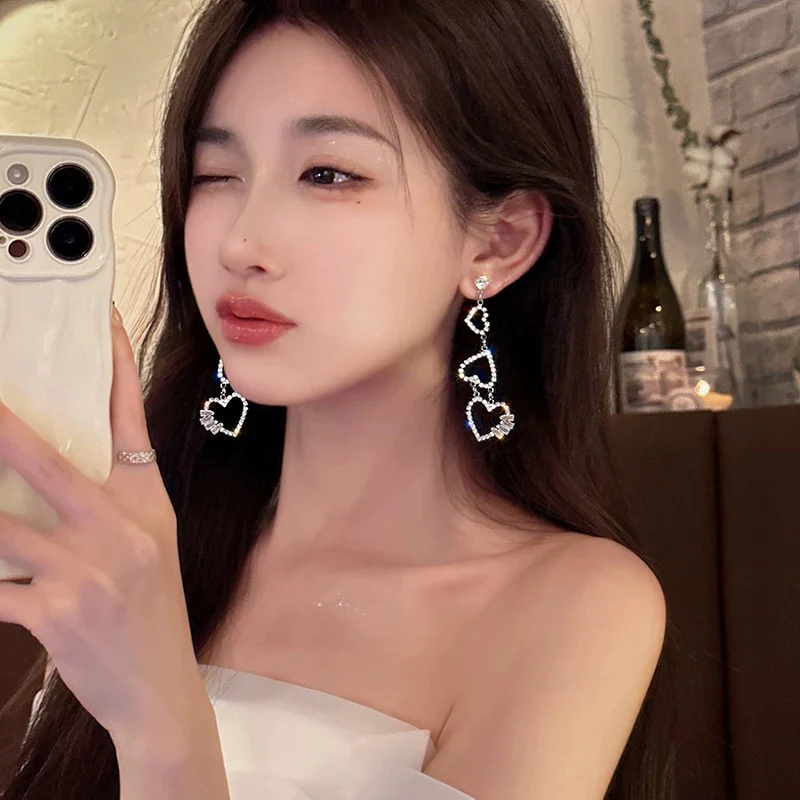 LACELIPS baby sweetheart ~ diamond-encrusted love tassel temperament long face slimming fashion versatile earrings for women - EHAORUI