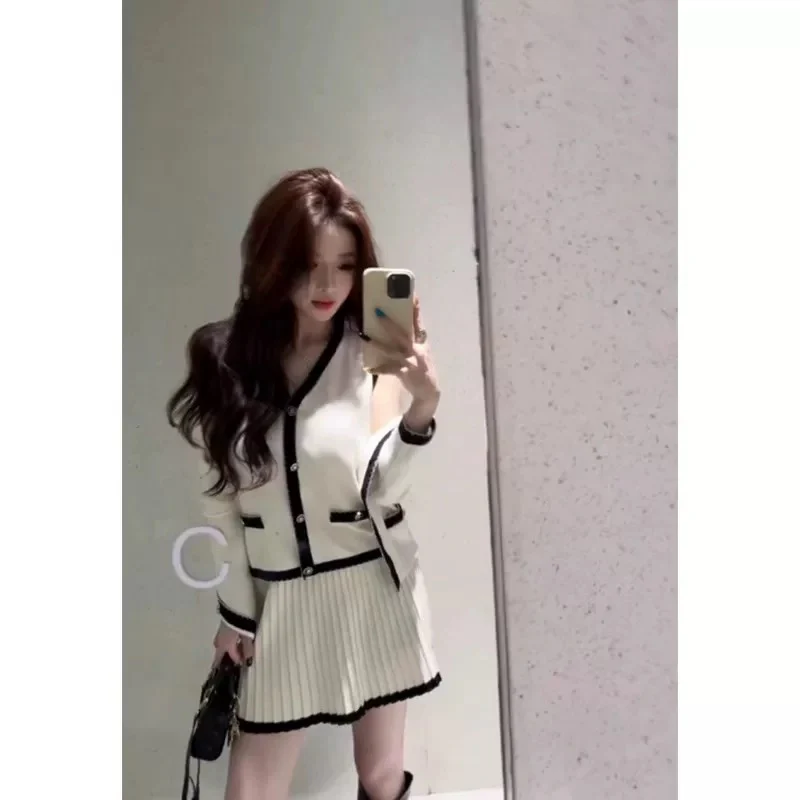 Sweet and gentle style casual knitted suit for women 2024 autumn new sleeveless vest cardigan skirt three-piece suit - EHAORUI