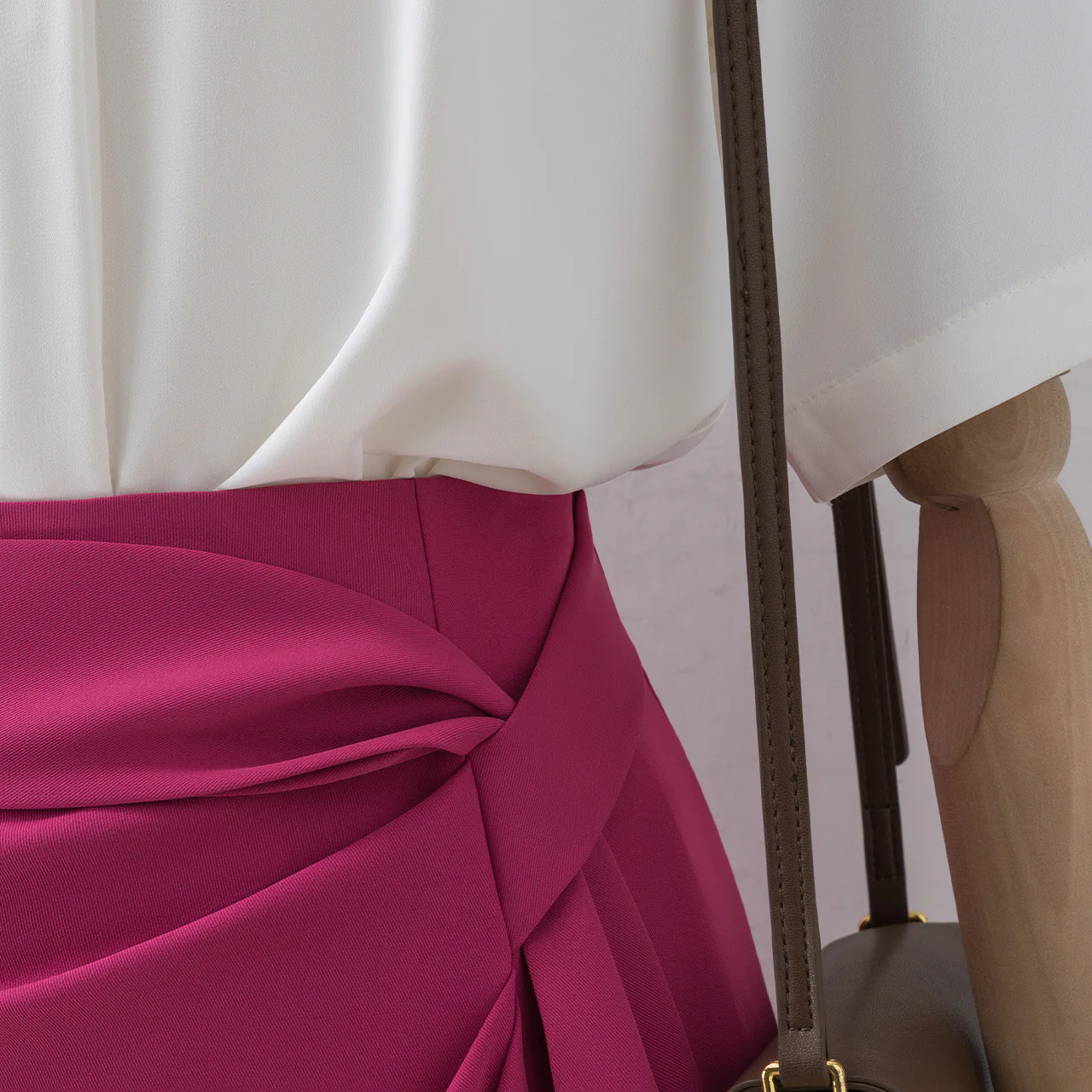 Skirt women's summer half-length 2022 new high-waist mid-length hip skirt with a small high-end design sense of niche - EHAORUI