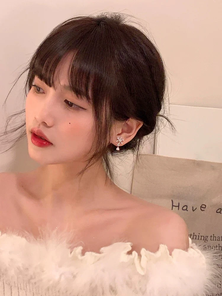 Exquisite and gentle flash zirconium snowflake earrings for women, high-end, light luxury, unique, beautiful earrings, temperament earrings, mosquito coil ear clips - EHAORUI