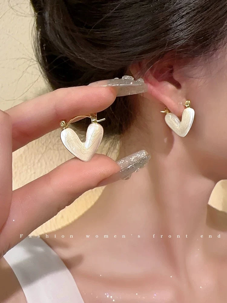 Light luxury and high-end white glaze love earrings for women, small and exquisite fashionable earrings 2023 new trendy earrings - EHAORUI
