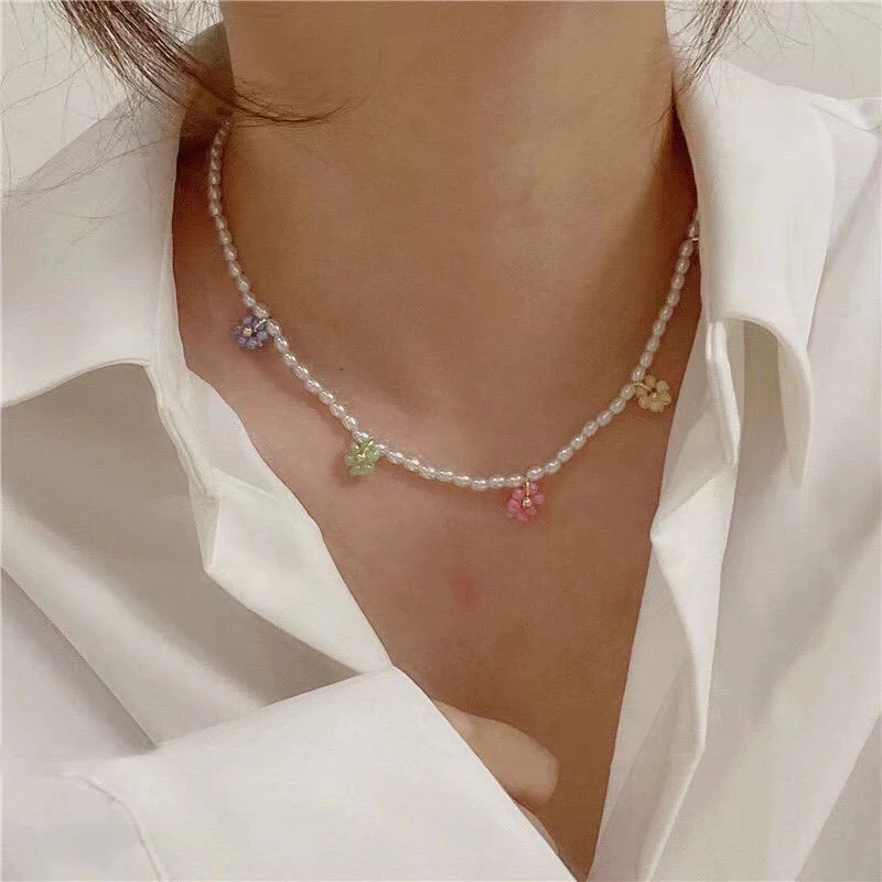 Small rainbow flower necklace ~ sweet girl atmosphere beaded necklace clavicle chain ins style playful and cute necklace jewelry - EHAORUI