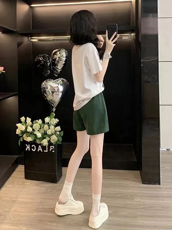 Lazy and relaxed casual sports suit for women 2025 summer loose and slim short-sleeved T-shirt green shorts two-piece suit - EHAORUI