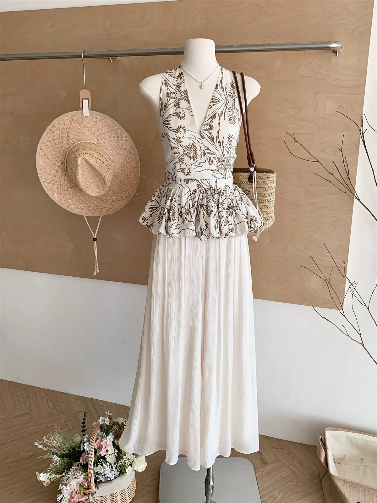 French design halter neck printed camisole for women elastic waist high waist age-reducing slimming wide-leg skirt pants two-piece set - EHAORUI