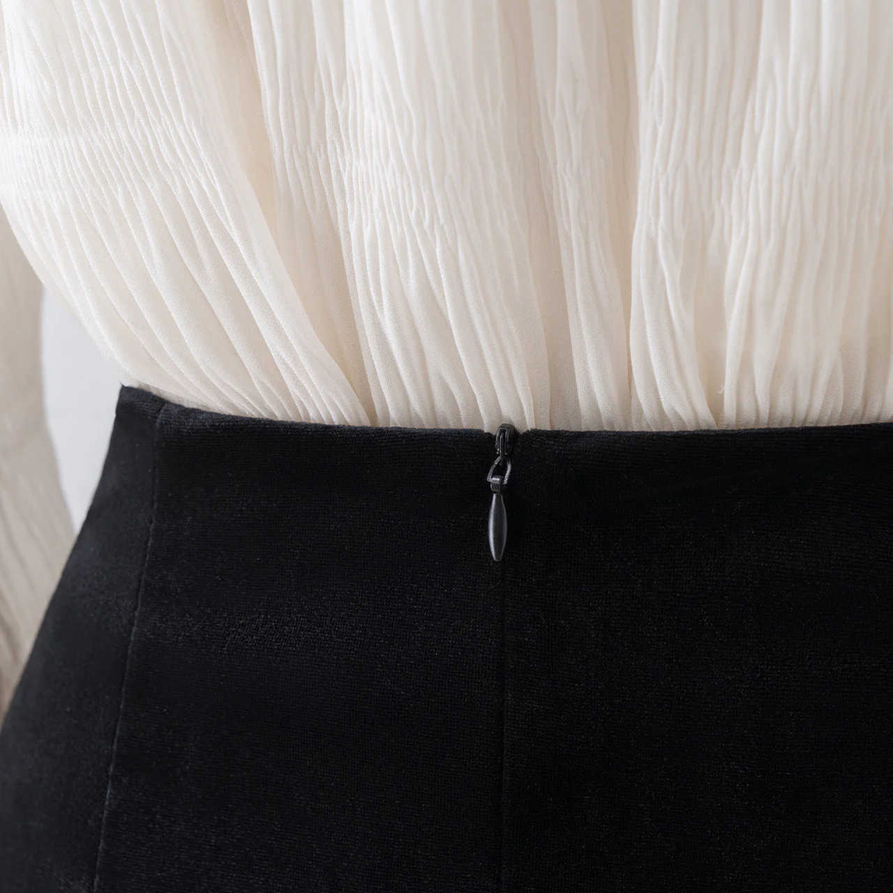 Black high-waisted velvet skirt women's autumn and winter 2022 new bag hip mid-length a-line skirt gold velvet bag skirt - EHAORUI