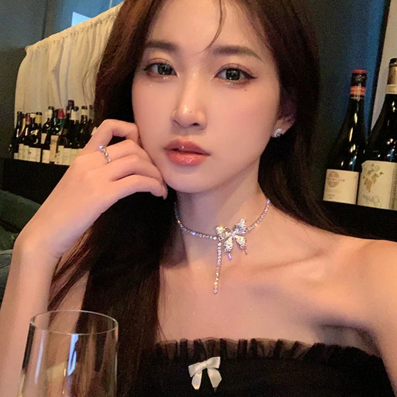 Flash Diamond Butterfly Necklace Women's Light Luxury Niche Design 2023 New Hot Style Trendy High-end Clavicle Chain Necklace Autumn - EHAORUI