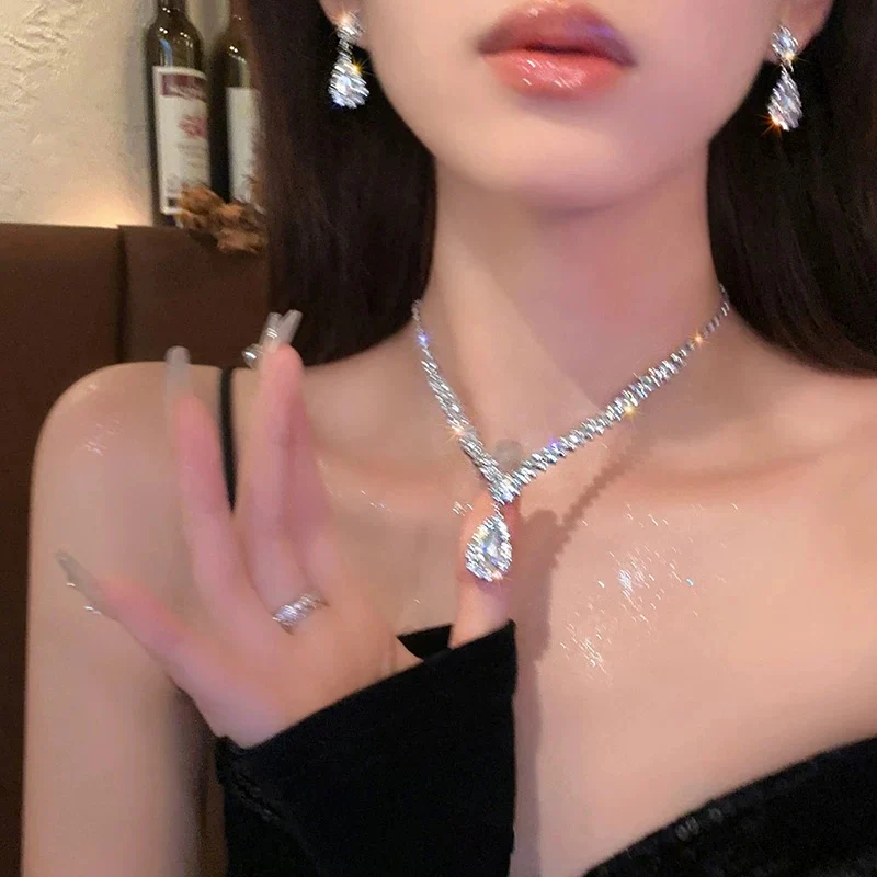 Full diamond flashing water drop tassel necklace women's light luxury niche design choker high-end clavicle chain necklace trend - EHAORUI