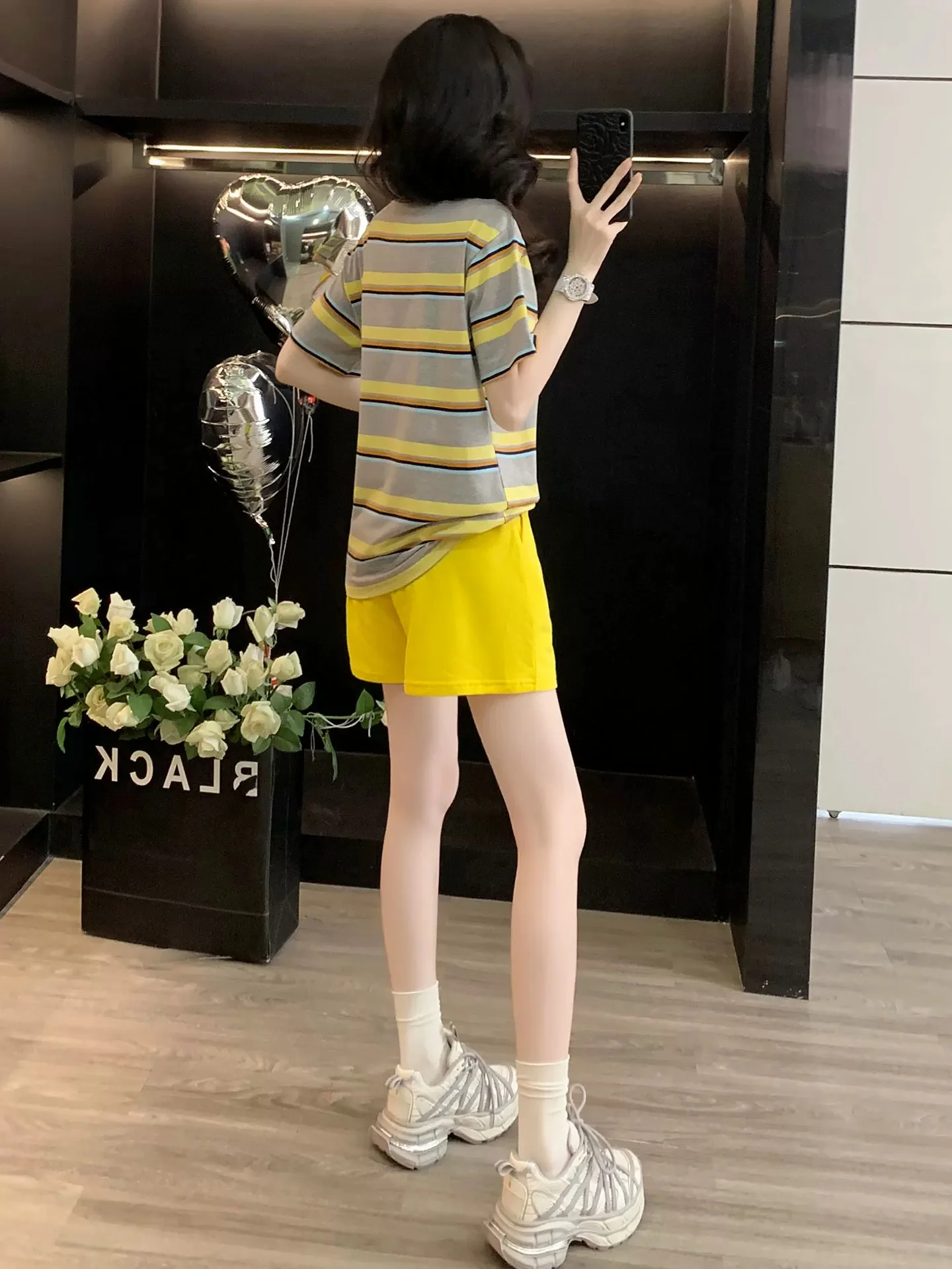 Western-style fashion striped short-sleeved suit for women summer 2025 casual sports shorts two-piece suit loose trendy age-reducing and slimming - EHAORUI