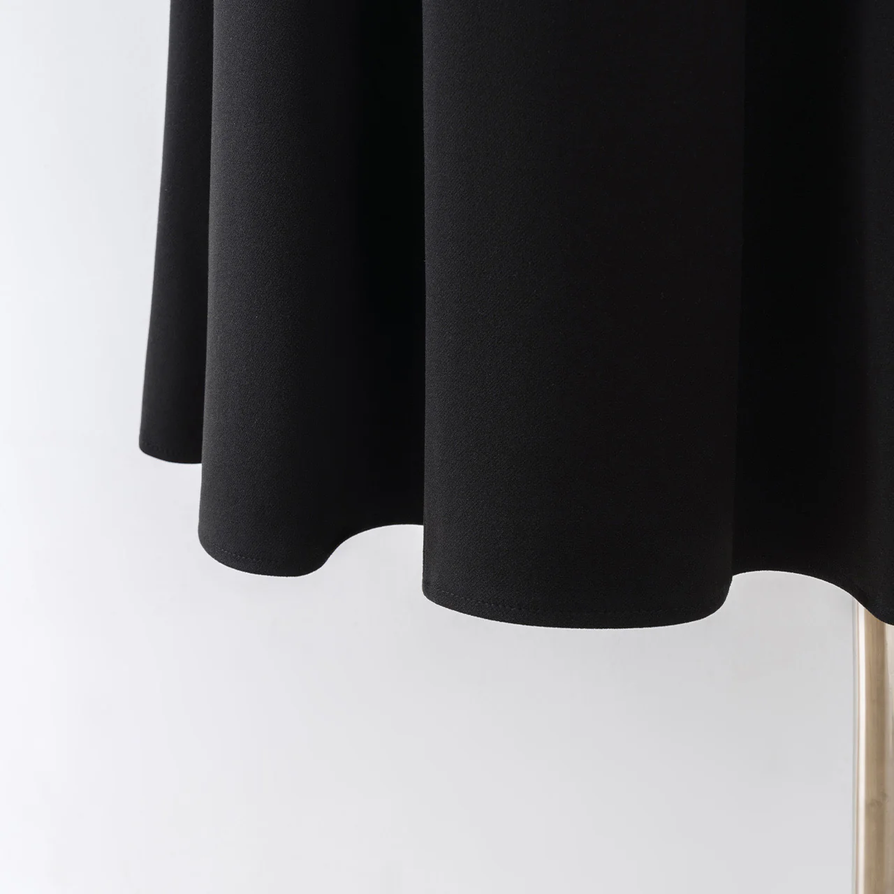 Black high waist a-line skirt women's autumn and winter small 2022 new pleated skirt commuting mid-length skirt - EHAORUI