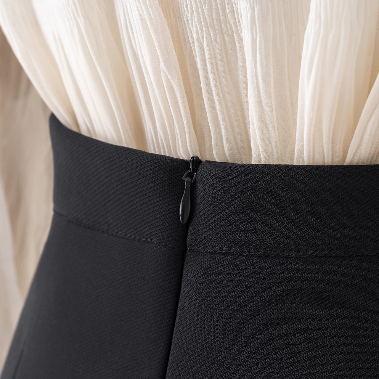 Black velvet skirt female autumn and winter 2022 new high waist mid-length hip skirt fishtail skirt business wear - EHAORUI