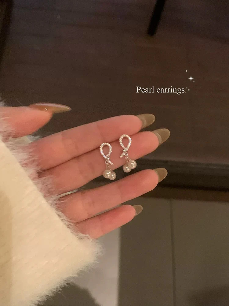 Pearl earrings for women high-end earrings new 2025 hot-selling unique earrings without ear holes light luxury temperament ear clips - EHAORUI