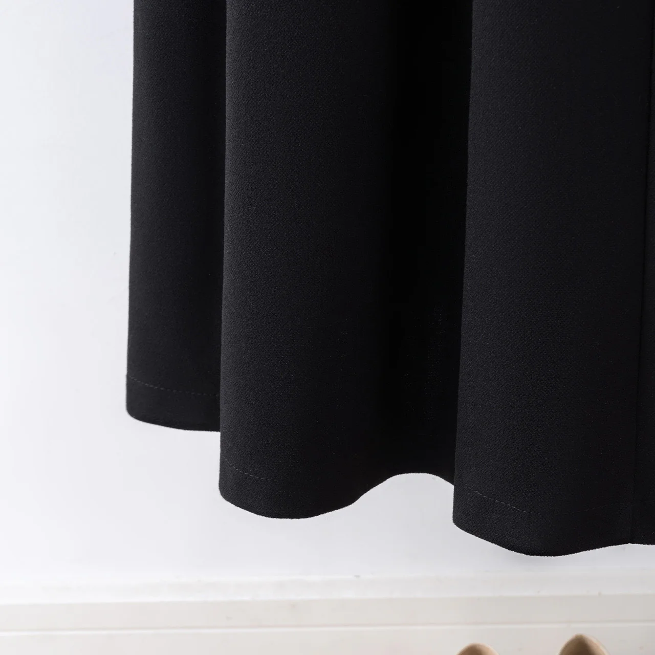 Black woolen a-line skirt women's autumn and winter 2022 new high-waisted pleated skirt small mid-length skirt - EHAORUI