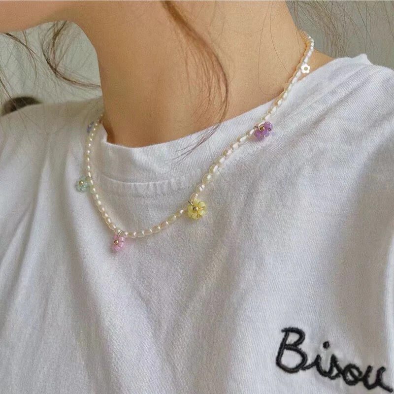 Small rainbow flower necklace ~ sweet girl atmosphere beaded necklace clavicle chain ins style playful and cute necklace jewelry - EHAORUI