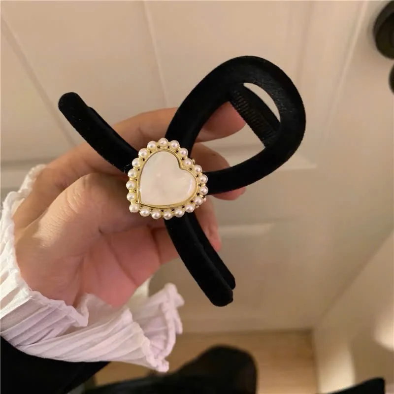 Pearl Love Bow Hair Clip ~ Black Clip High-end Retro French Style Top Clip Hair Accessory - EHAORUI