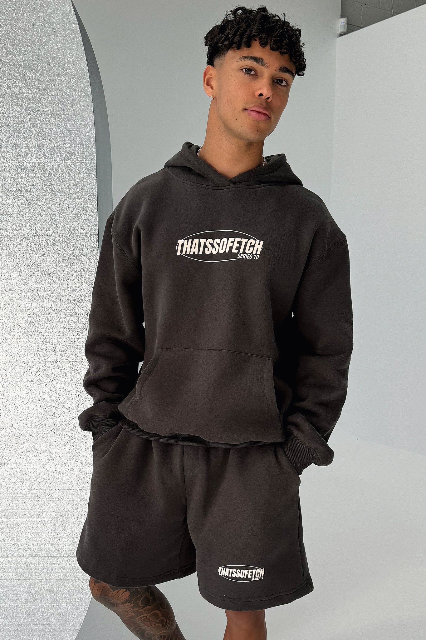 Series 10 3/4 Shorts - Charcoal - GUERYA