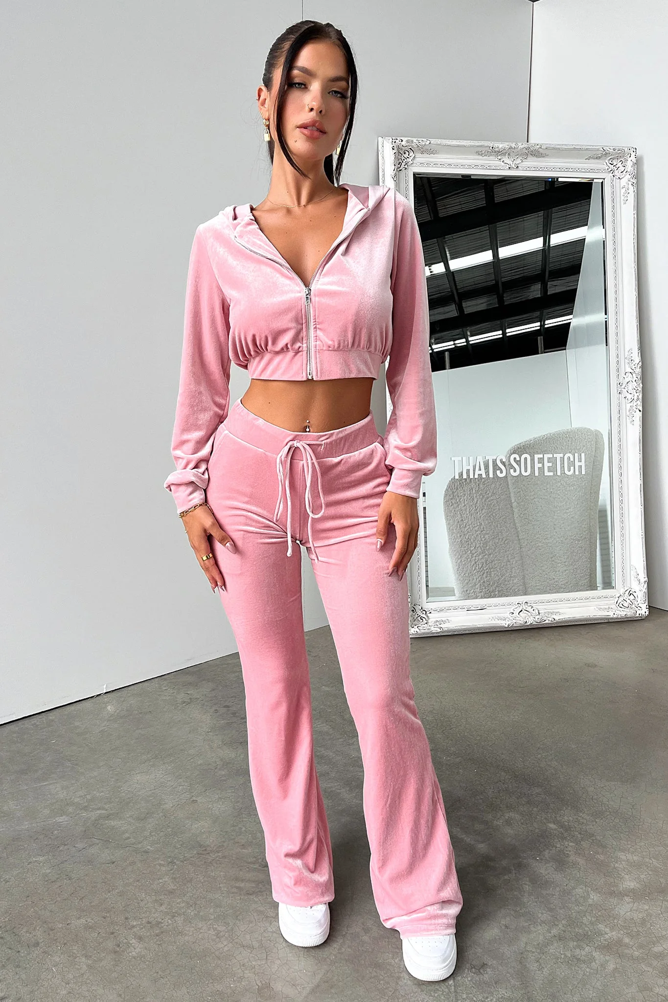 Beba Cropped Hoodie - Pink - GUERYA