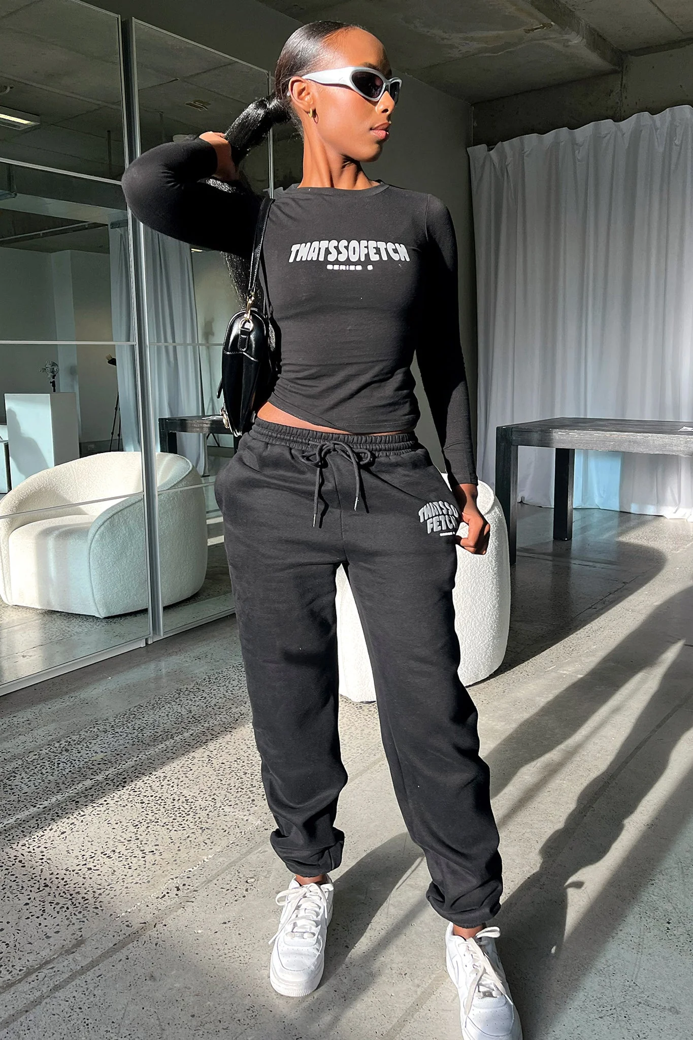 Series 5 Sweatpants - Black - GUERYA