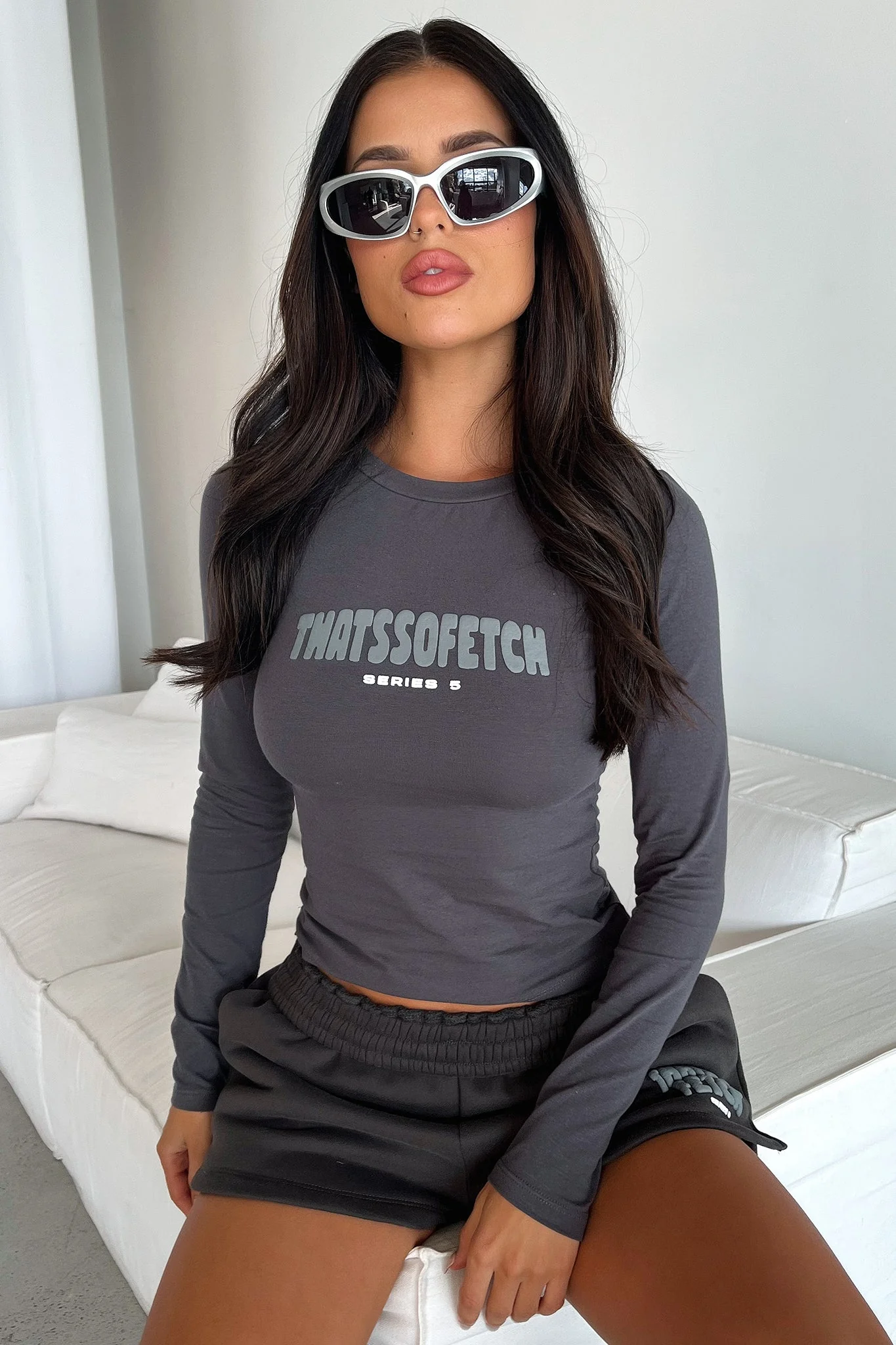 Series 5 Long Sleeve Tee - Charcoal - GUERYA