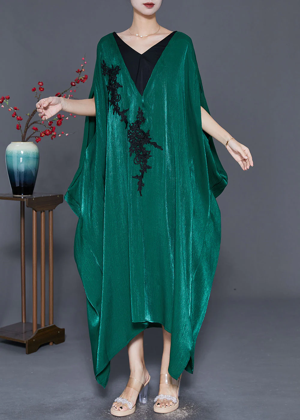 Style Blackish Green Embroideried Patchwork Silk Long Dresses Batwing Sleeve - republicanstateiStyle Blackish Green Embroideried Patchwork Silk Long Dresses Batwing Sleeve - republicanstatei
