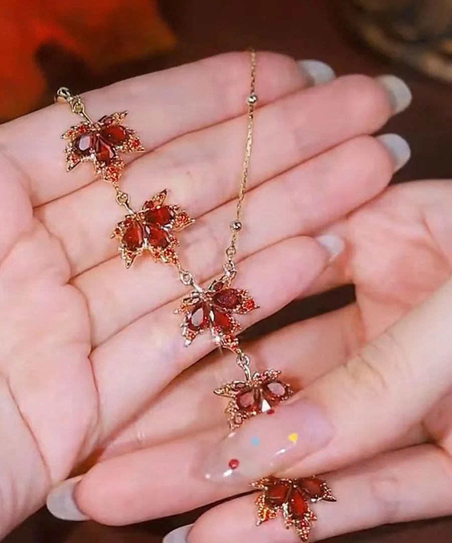 Novelty Red Stainless Steel Overgild Maple Leaves Tassel Pendant Necklace - republicanstateiNovelty Red Stainless Steel Overgild Maple Leaves Tassel Pendant Necklace - republicanstatei