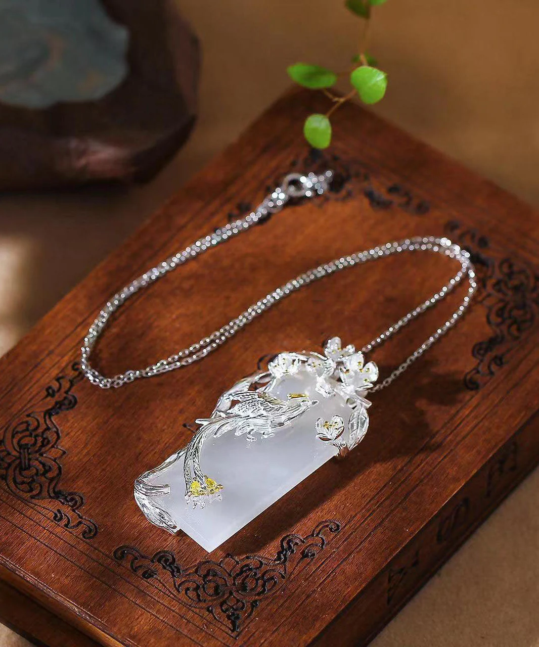 Loose White Sterling Silver Inlaid Jade Look Very Happy Pendant Necklace - republicanstateiLoose White Sterling Silver Inlaid Jade Look Very Happy Pendant Necklace - republicanstatei