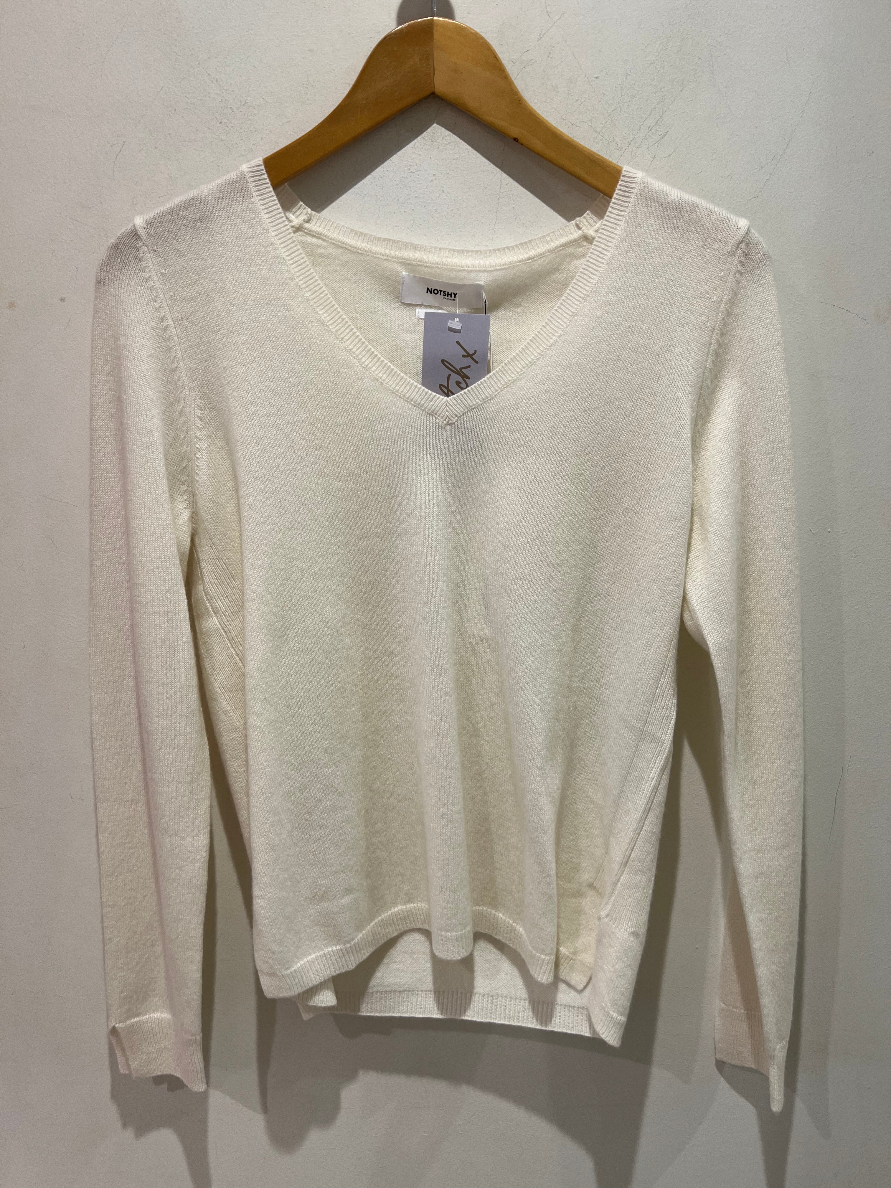 1010C V-Neck Jumper - republicanstatei1010C V-Neck Jumper - republicanstatei
