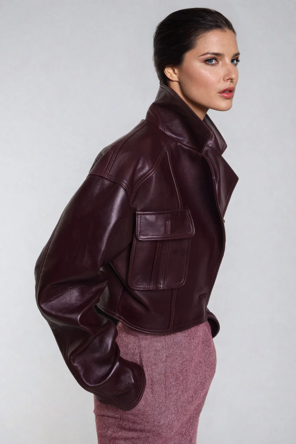Cropped Leather Coat with Wide Lapel Neckline and Tailored Fit - Maroon - republicanstateiCropped Leather Coat with Wide Lapel Neckline and Tailored Fit - Maroon - republicanstatei