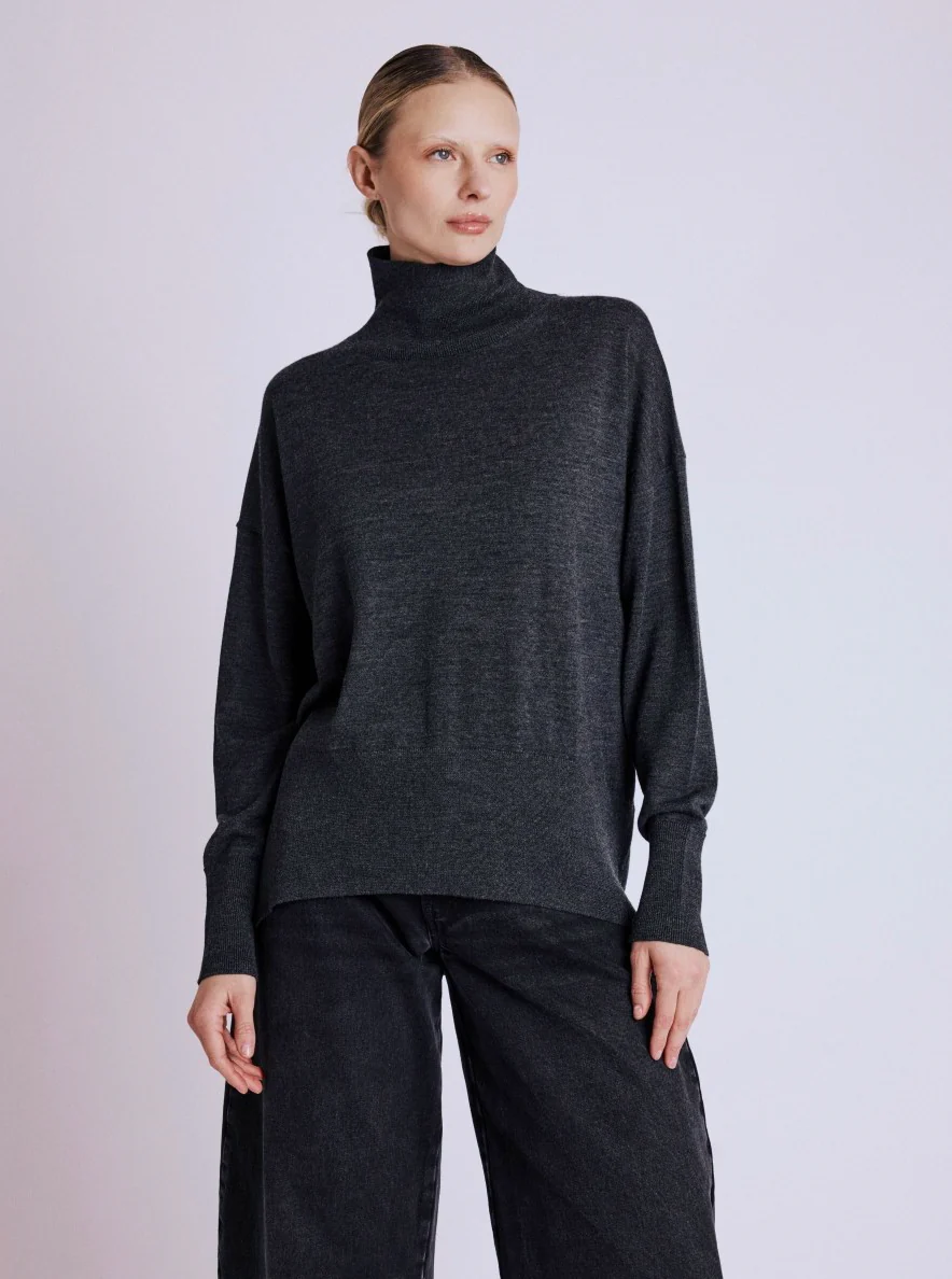 Assia Oversized Sweater - republicanstateiAssia Oversized Sweater - republicanstatei