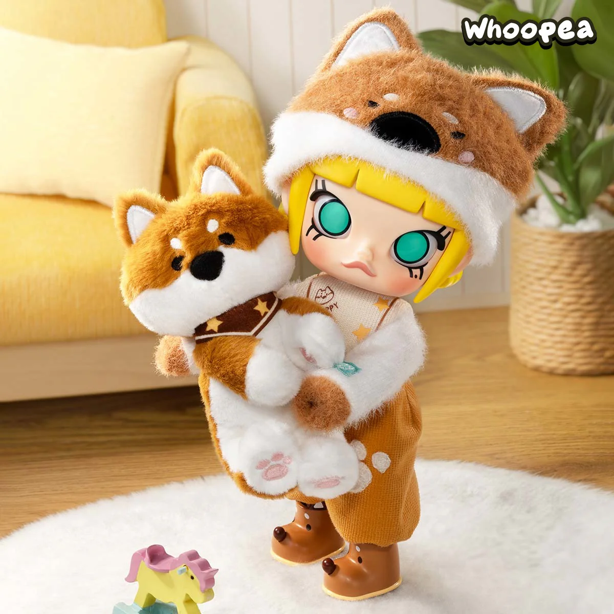MOLLY Hugging 1/8 Action Figure - tumbierware