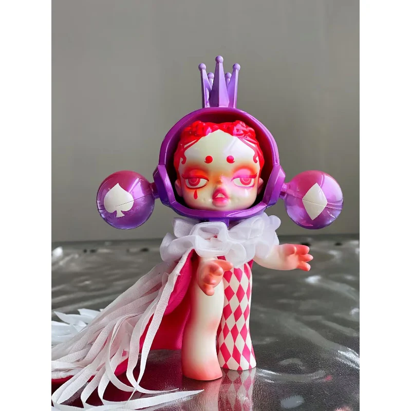 Skullpanda Red Queen Limited Figurine - tumbierware