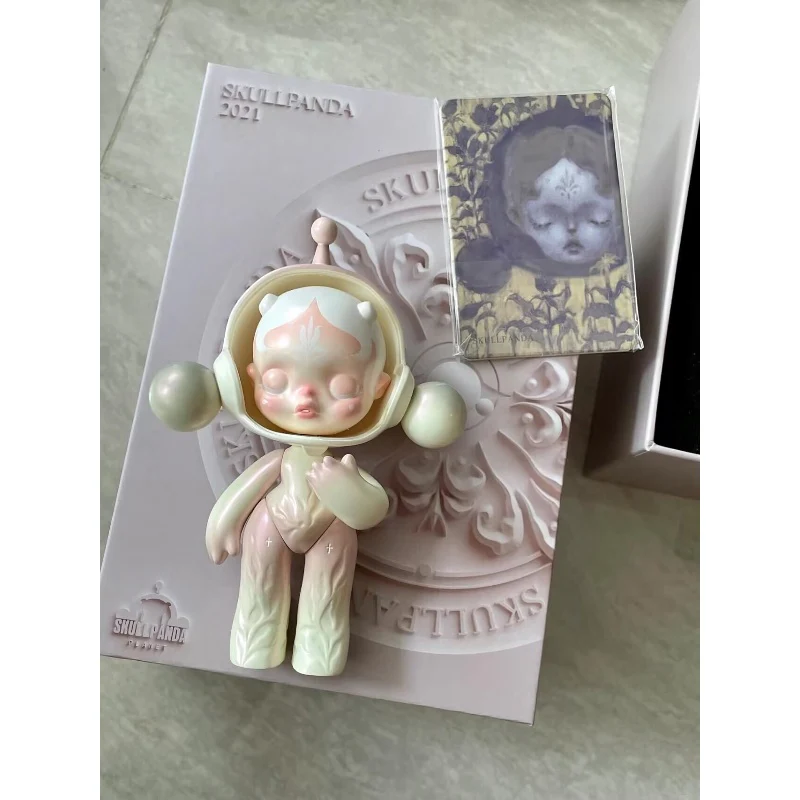 Skullpanda Confide Limited Figurine - tumbierware