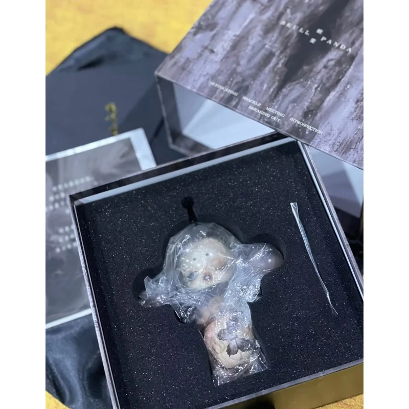 Skullpanda Breaking Out Limited Figure - tumbierware