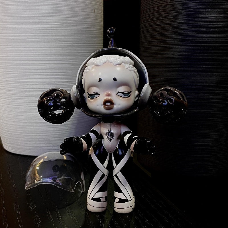 Skullpanda Shackle Limited Figure - tumbierware